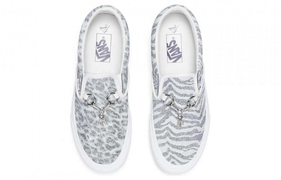Vans Needles X Vault Classic Slip On V 'Animal Print White' купить в интернет-магазине Yoocart с быстрой доставкой по России.