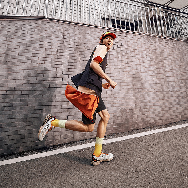 LiNing Shake 2.0 Shock Absorbers Slip Resistant Abrasion Resistant Lightweight Low top Running Shoes Men's Gray Black купить в интернет-магазине Yoocart с быстрой доставкой по России.