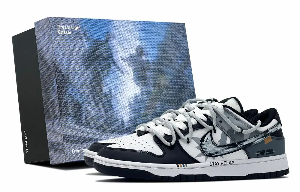 Nike Dunk Abrasion Resistant Low top Skateboard Shoes Unisex Black White Gray