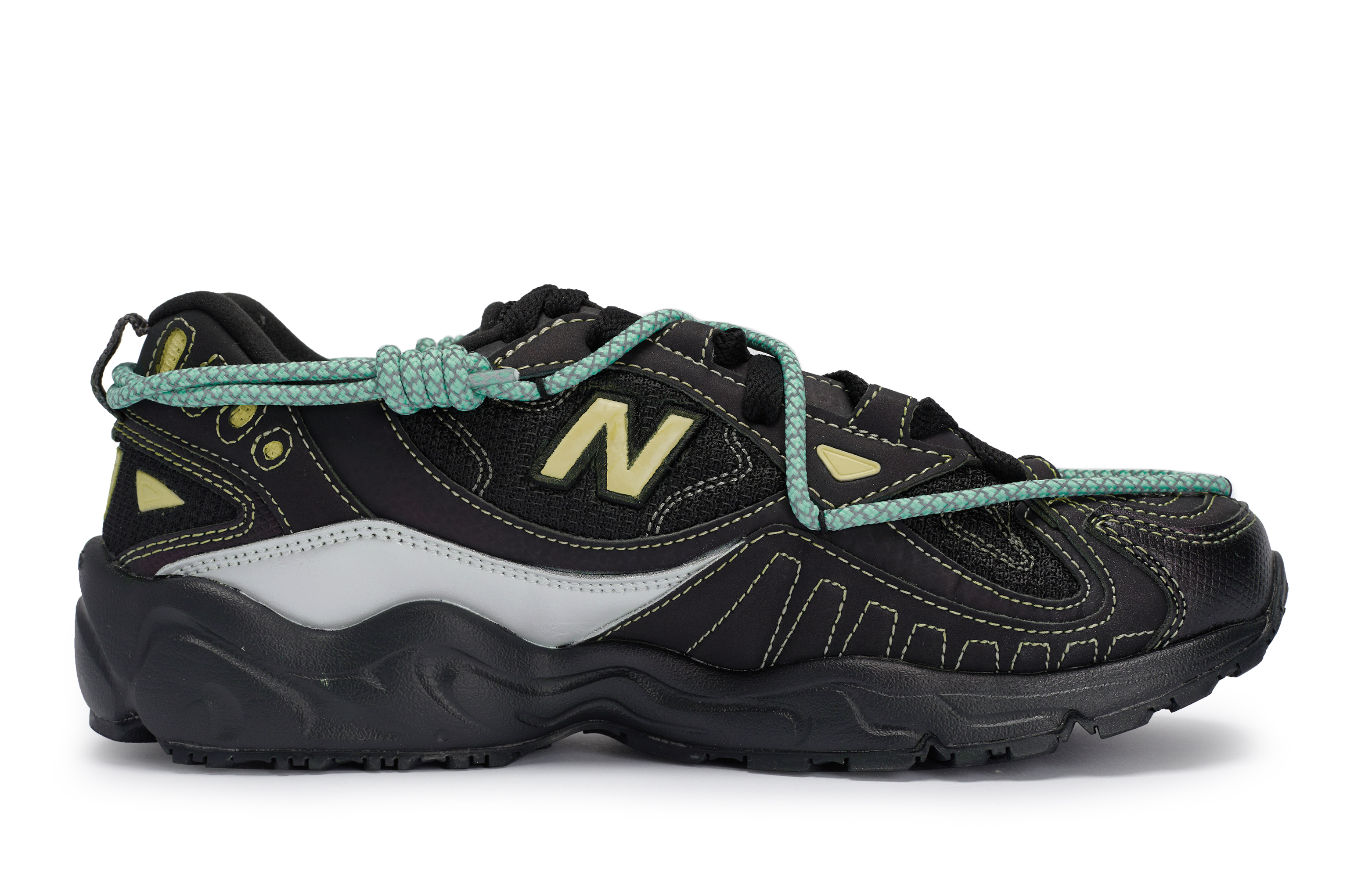 New Balance NB 703 Moisture Wicking Low Top Outdoor Shoes Women's Black Yellow купить в интернет-магазине Yoocart с быстрой доставкой по России.