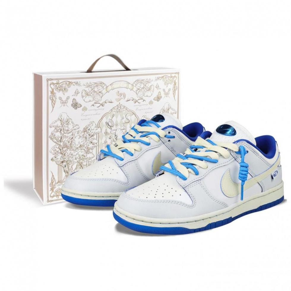 Nike Dunk Skateboard Shoes Women's Low-Top Gray White/Beige