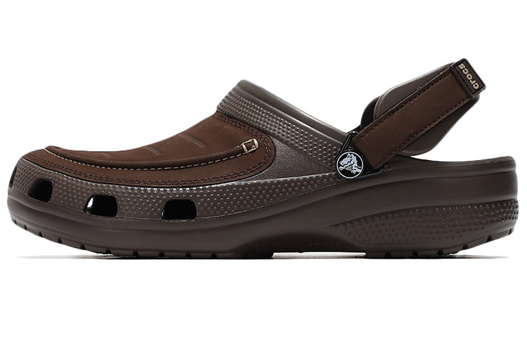 Crocs Classic Crocs Coffee Sandals