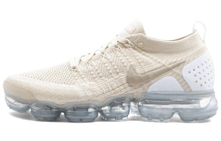 NIKE Беговые кроссовки с низким верхом для женщин