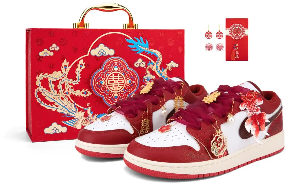 Jordan Air Jordan 1 Slip Resistant Abrasion Resistant Low top Vintage Basketball Shoes GS Red