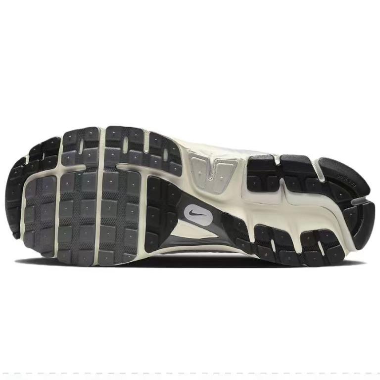 Nike Air Zoom Vomero 5 Low Top Running Shoes Unisex Gray Black купить в интернет-магазине Yoocart с быстрой доставкой по России.