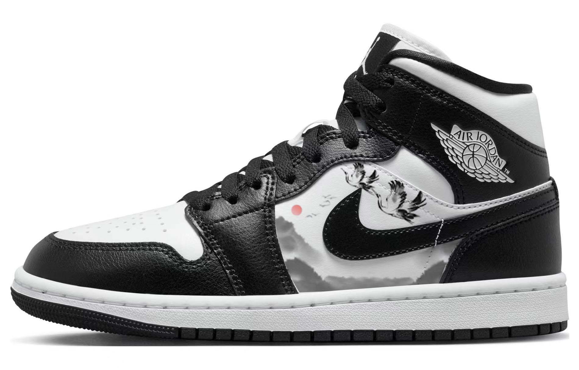 Jordan Air Jordan 1 Anti-Slip Wear-Resistant Mid-Top Vintage Basketball Shoes Women's Black White