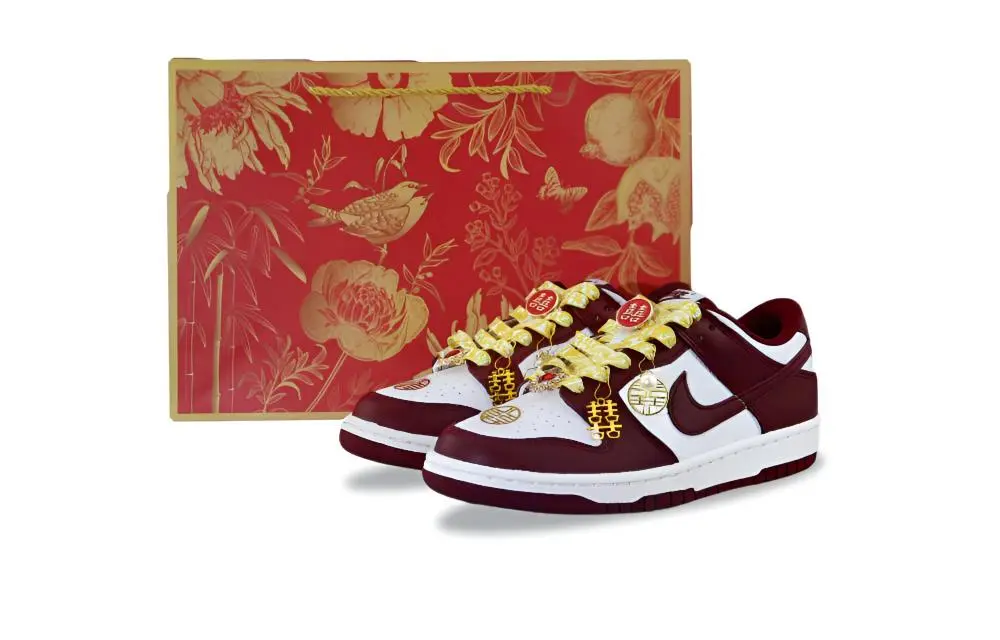 Nike Dunk Abrasion Resistant Low top Skateboard Shoes Unisex Red White