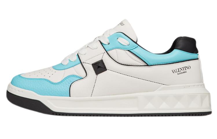 Valentino Garavani One Stud Lace Up Sneakers