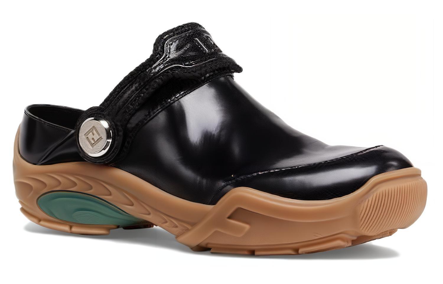 FENDI Lab Slip On Clogs купить в интернет-магазине Yoocart с быстрой доставкой по России.