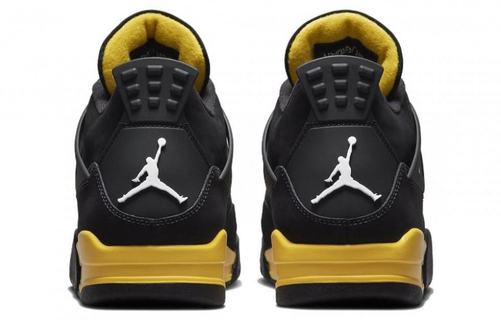 Jordan 4 Retro Thunder 2023 купить в интернет-магазине Yoocart с быстрой доставкой по России.