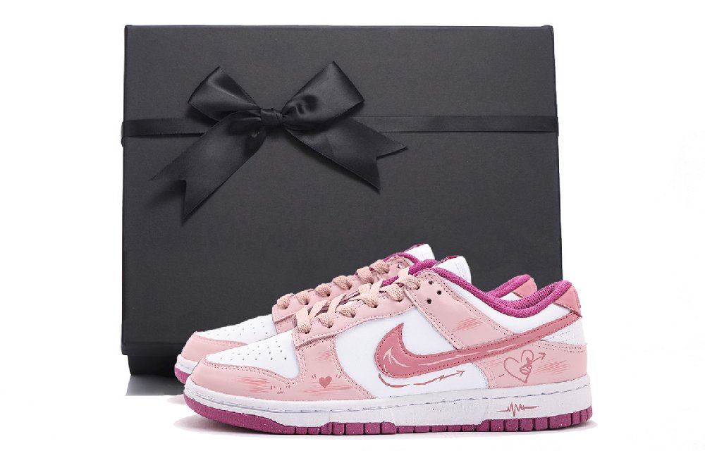 Nike Dunk Anti Slip Wear Resistant Low Top Skateboard Shoes Women's Pink White