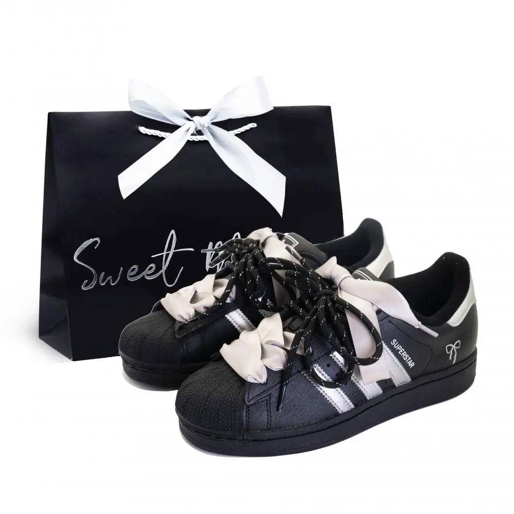 Adidas Originals SUPERSTAR Panda Maiden Abrasion Resistant Low top Skateboard Shoes Women's Black White