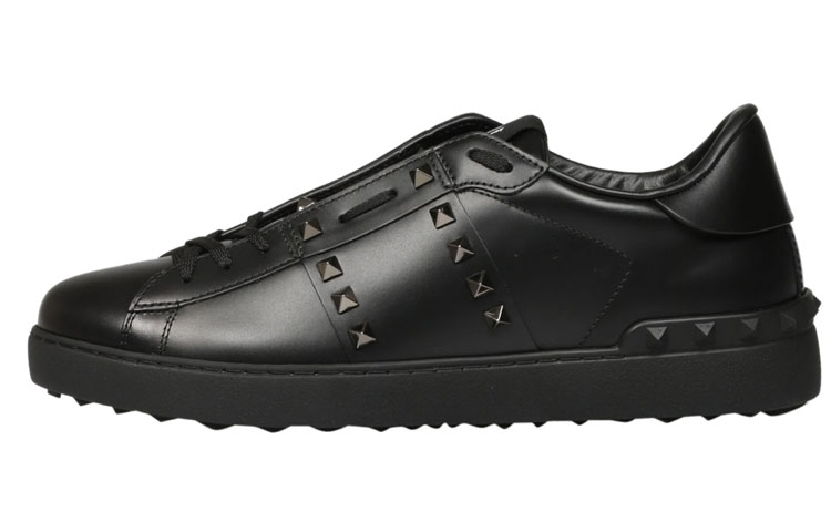 Valentino Garavani Rockstud Untitled Leather Sneakers