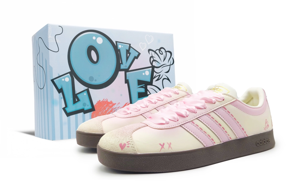 Adidas Vl Court Classic Cream Bubbles Abrasion Resistant Low top Skateboard Shoes Women's Pink