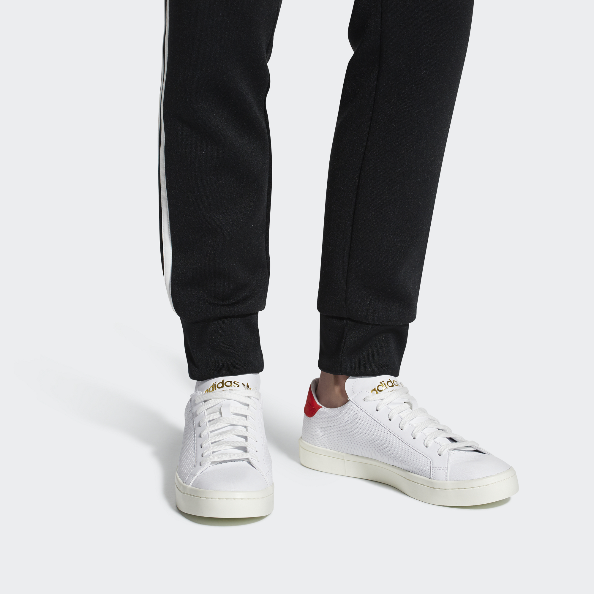 Adidas Originals Courtvantage Casual Skate Shoes White Red Unisex 'White Red' купить в интернет-магазине Yoocart с быстрой доставкой по России.