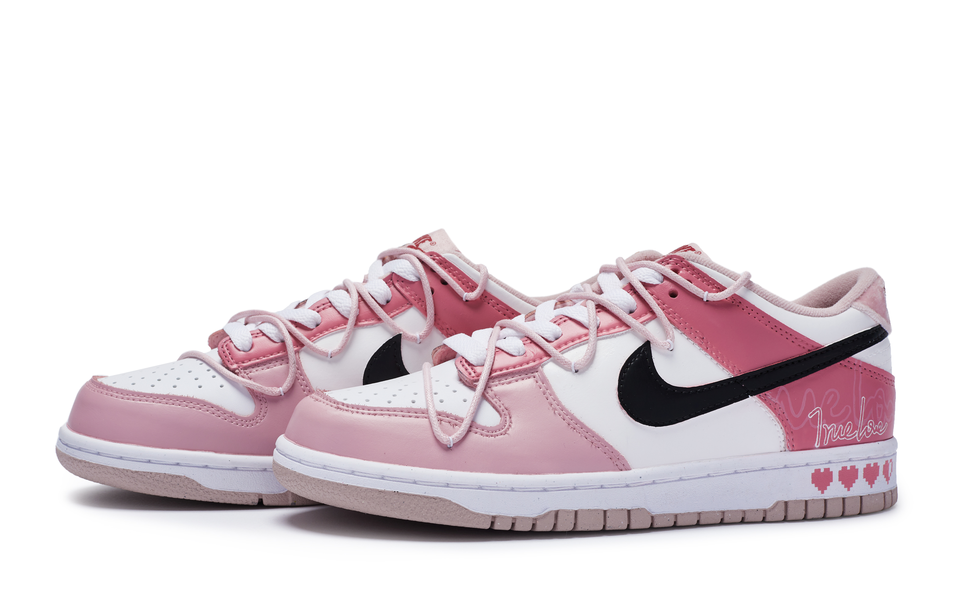Nike Dunk 811 Manufacturing, Entwined Emotions Low Top Skateboard Shoes Women's Pink White Black купить в интернет-магазине Yoocart с быстрой доставкой по России.