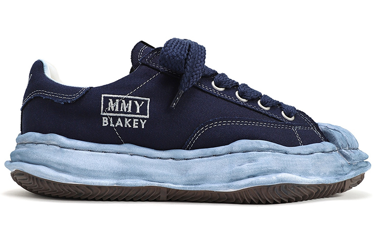 Maison MIHARA YASUHIRO Blakey OG Sole Canvas Low Over Dye Navy купить в интернет-магазине Yoocart с быстрой доставкой по России.