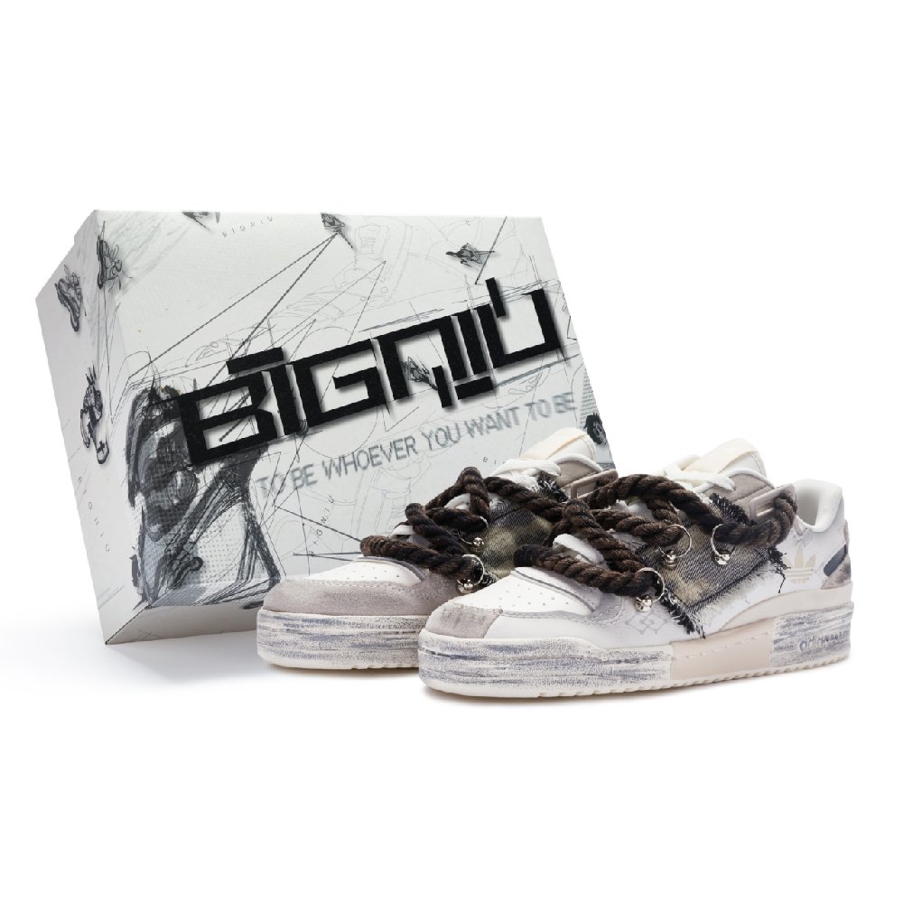 Adidas Originals FORUM Series Low Top Skateboard Shoes Women's Beige White Black