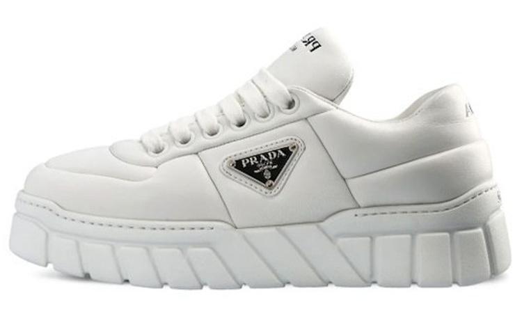 PRADA Повседневная обувь Low Top Женская