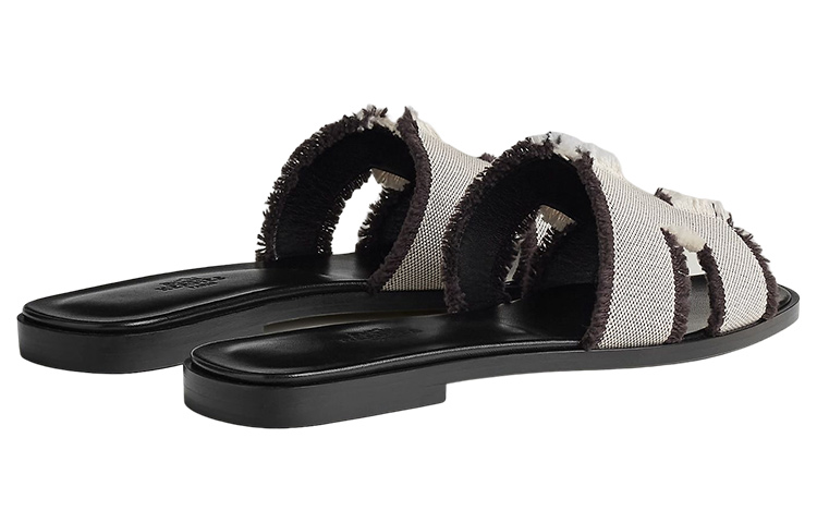 HERMES Oran Sandal Prunoir Canvas купить в интернет-магазине Yoocart с быстрой доставкой по России.