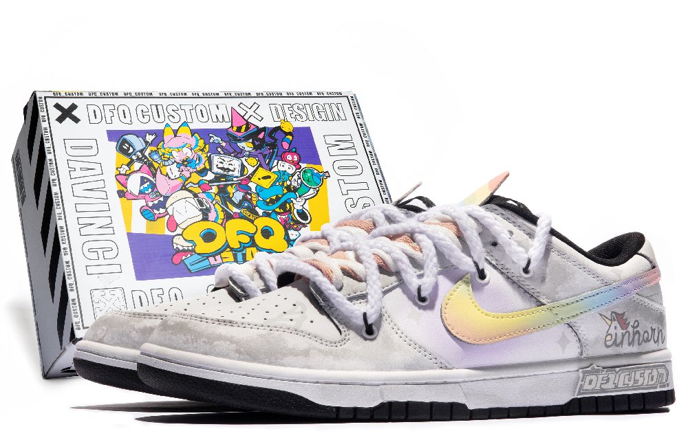 Nike Dunk Low Top Skateboard Shoes GS Gray