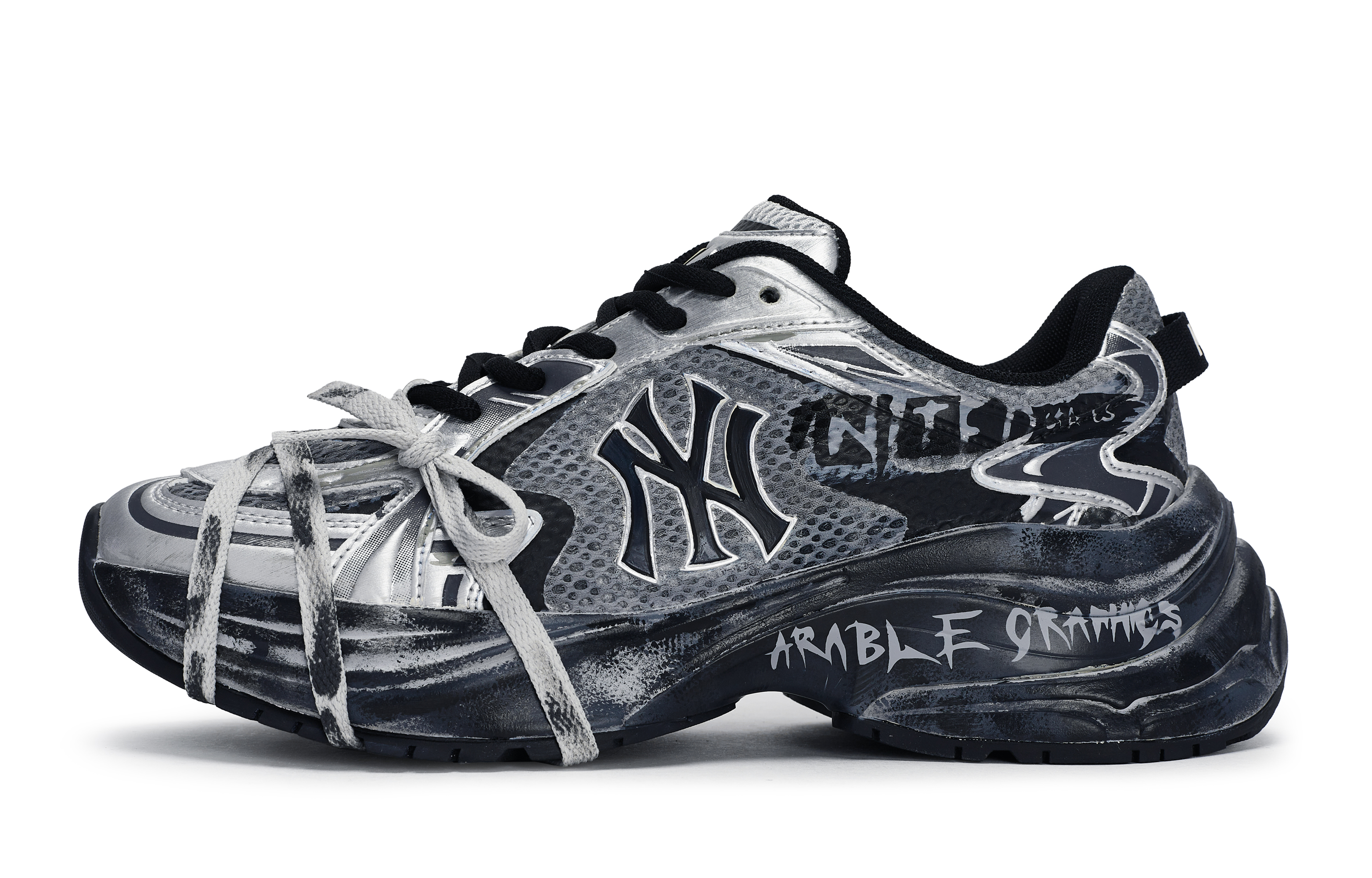 MLB New York Yankees Anti Slip Wear Resistant Low Top Running Shoes Unisex Black Gray Silver