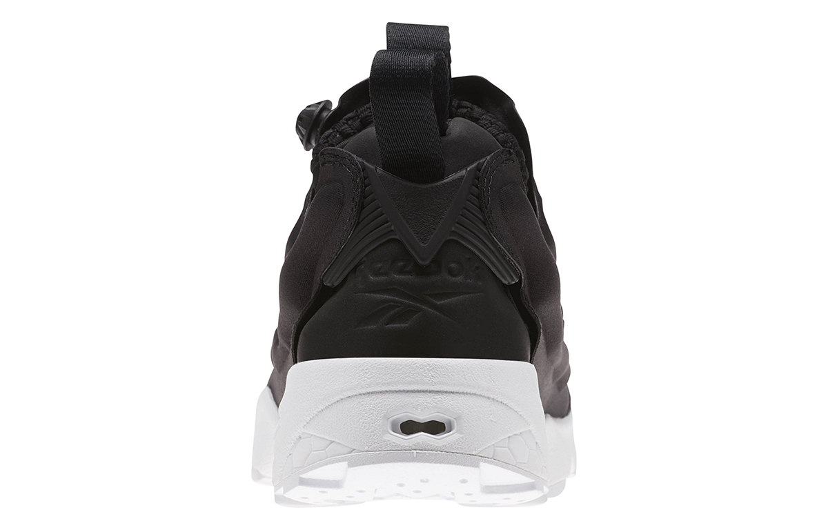 Reebok Instapump Fury Woven Running Shoes Black/White Women's