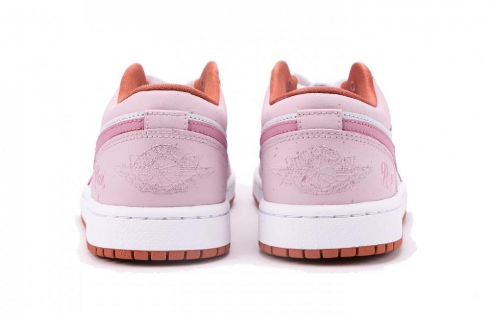 Jordan Air Jordan 1 Slip-Resistant Coverage Low-Top Vintage Basketball Shoes Women's Pink купить в интернет-магазине Yoocart с быстрой доставкой по России.