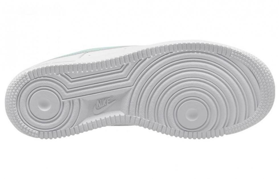 Nike Air Force 1 07 Jade Ice Women's купить в интернет-магазине Yoocart с быстрой доставкой по России.