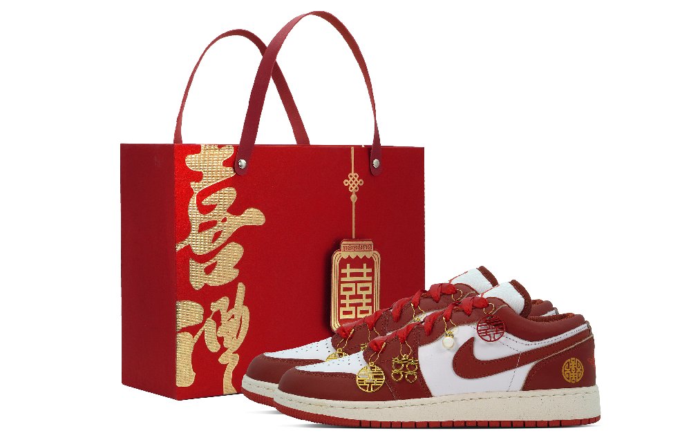 JORDAN Air JORDAN 1 Vintage Basketball Shoes Women's Low Top White/Gold/Red