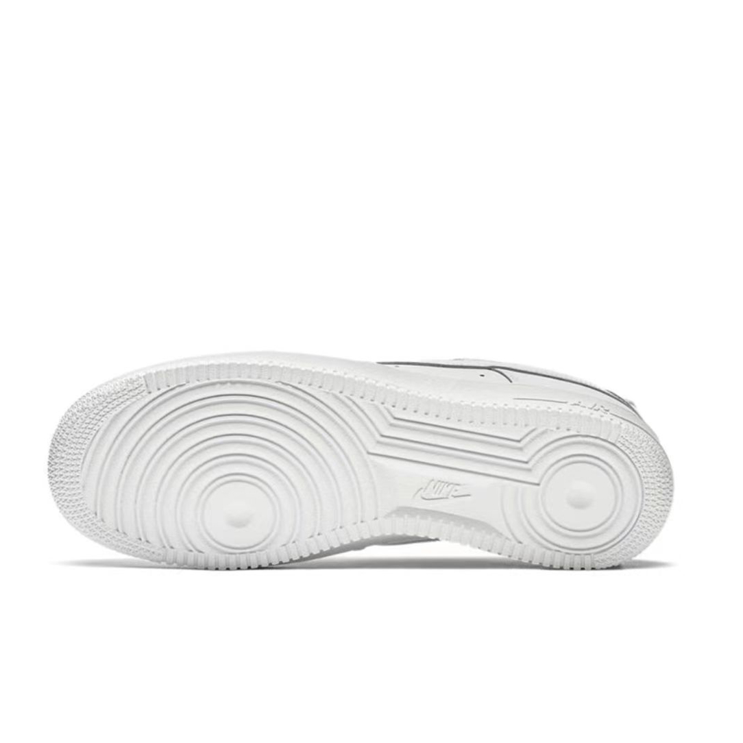 Nike Air Force 1 Coverage Slip Resistant And Abrasion Resistant Low Top Skateboard Shoes Unisex Light Gray купить в интернет-магазине Yoocart с быстрой доставкой по России.