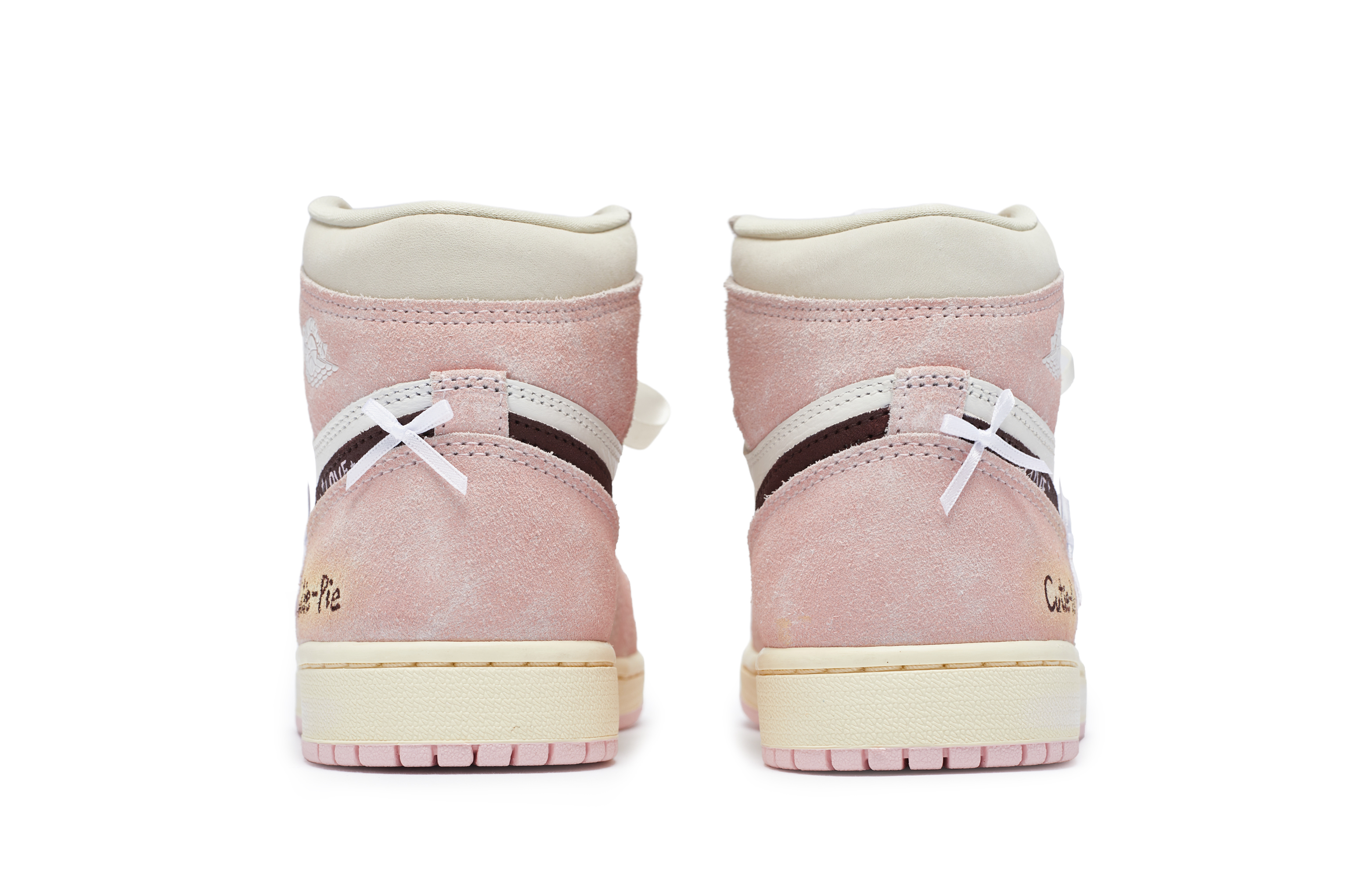 Jordan Air Jordan 1 811 Manufacture Skirt Hem Waltz Canvas Bag Low-Top Vintage Basketball Shoes Women's Pink White купить в интернет-магазине Yoocart с быстрой доставкой по России.