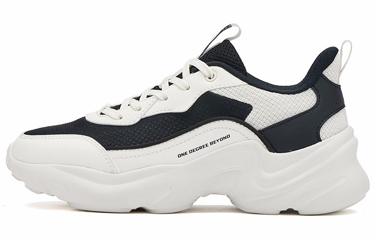 361° Chunky Sneakers Women's Low-Top Feather White/Obsidian Black