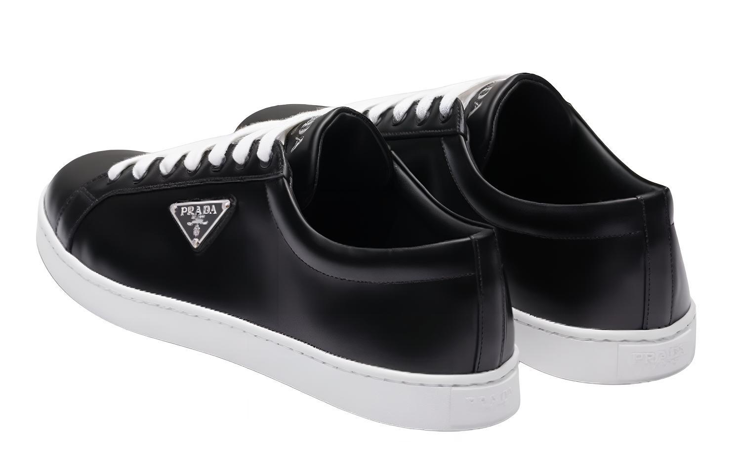 PRADA Brushed Sneakers Leather Black Black White купить в интернет-магазине Yoocart с быстрой доставкой по России.