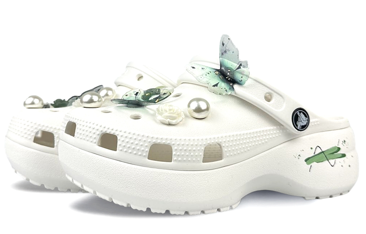 Crocs Classic Clog Clogs Women's
