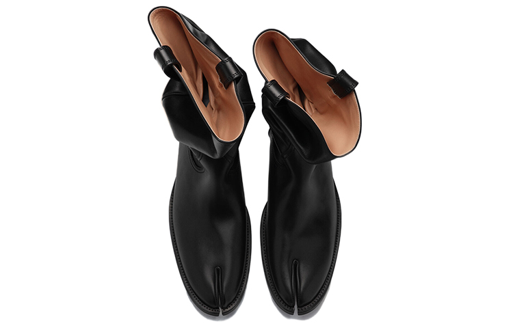 Maison Margiela Tabi Toe Ruched Leather Boots