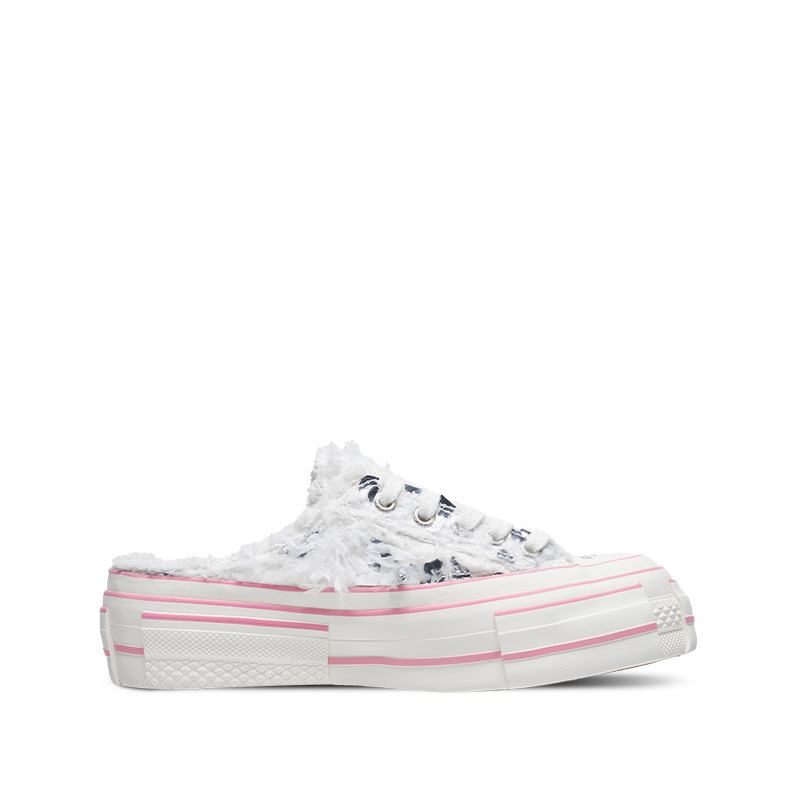 VESSEL Closed Toe Slippers Unisex White Silver