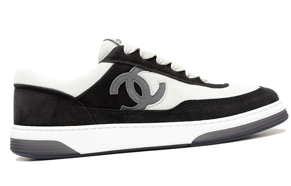 CHANEL 23P Low Top Stylish Skateboarding Shoes Women's Black White