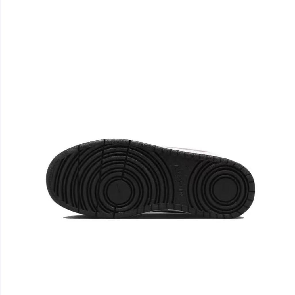 Nike Court Borough GS Slip Resistant Abrasion Resistant Low top Skateboard Shoes, Women's Women's GS купить в интернет-магазине Yoocart с быстрой доставкой по России.