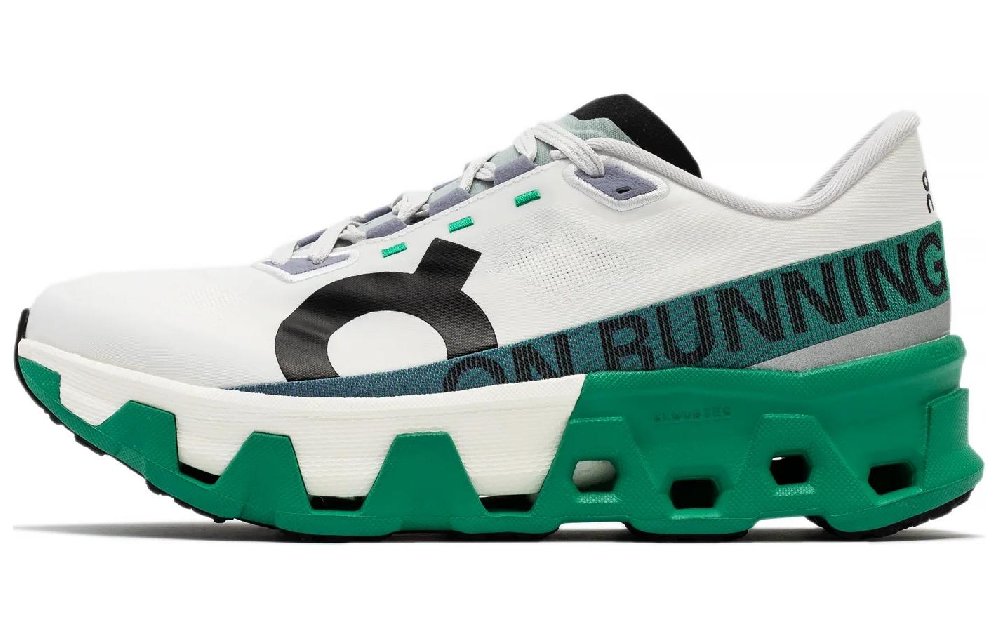On Running CloudmOnster Hyper Undyed Mint