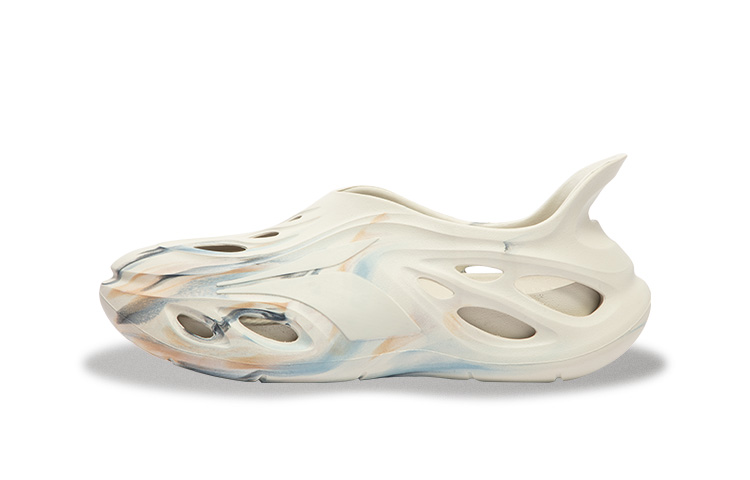 361° Yuyu Whale Clogs Unisex Oat Milk купить в интернет-магазине Yoocart с быстрой доставкой по России.