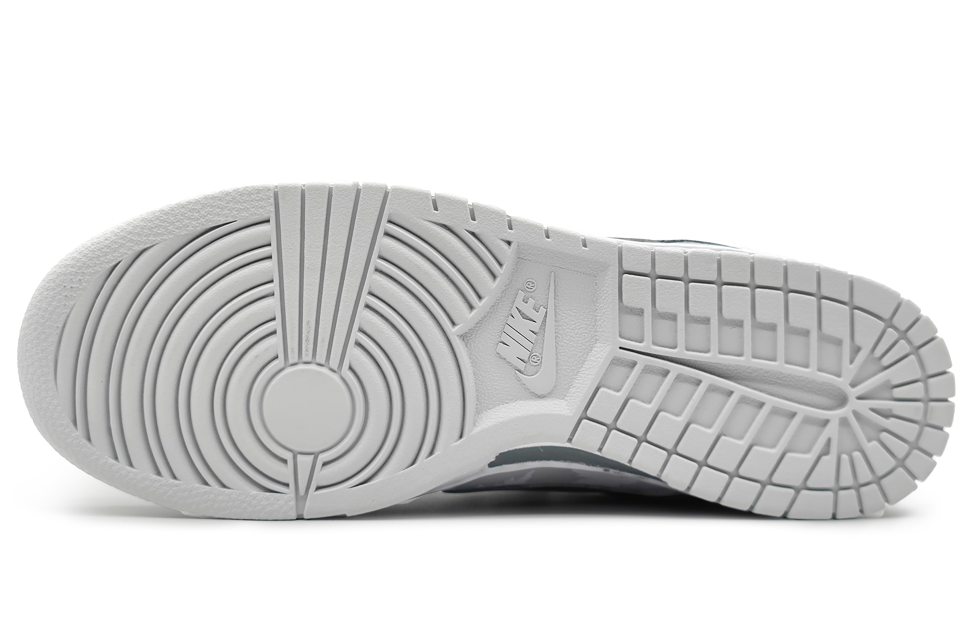 Nike Dunk Low-Top Skateboard Shoes Men's Gray White купить в интернет-магазине Yoocart с быстрой доставкой по России.