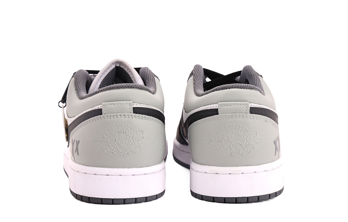 Jordan Air Jordan 1 Abrasion Resistant Coverage Low top Vintage Basketball Shoes Unisex Gray Black купить в интернет-магазине Yoocart с быстрой доставкой по России.