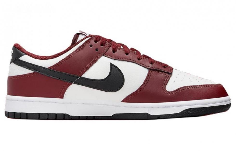 Nike Dunk Low Dark Team Red Black купить в интернет-магазине Yoocart с быстрой доставкой по России.