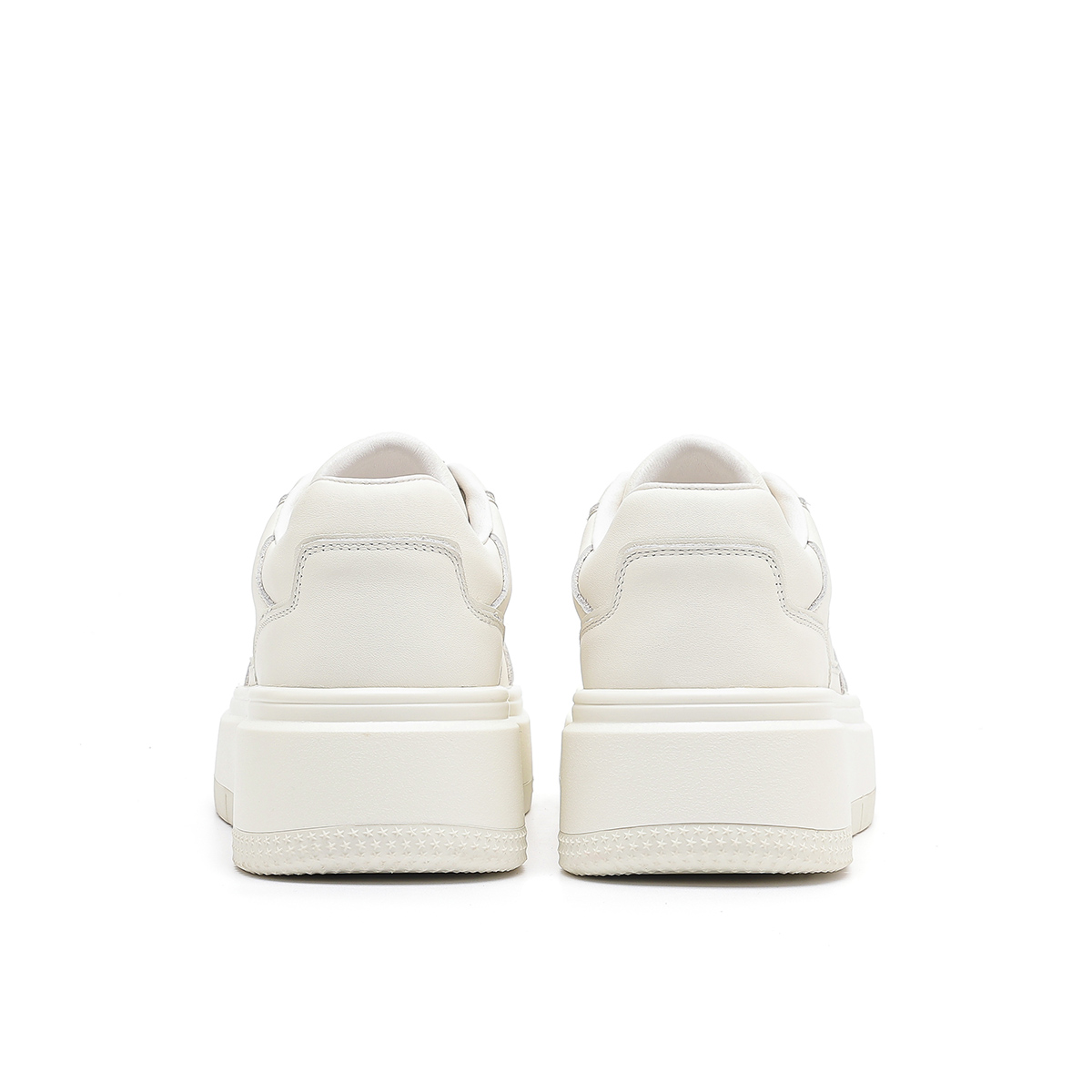 Lee White Sneakers Cushioning, Breathable, Height Increasing Low Top Skateboard Shoes Women's