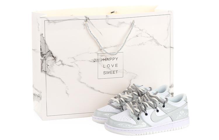 Nike Dunk Anti-Slip And Wear-Resistant Lightweight Low-Top Skateboard Shoes GS Gray White