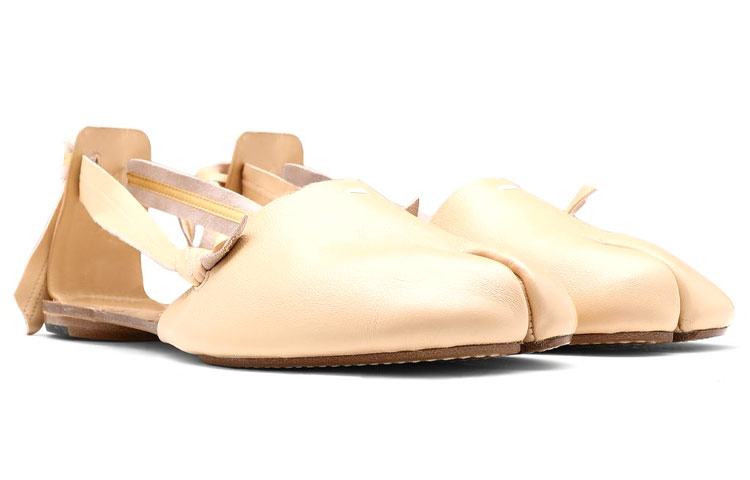 Maison Margiela Casual Shoes Women's Light Umber купить в интернет-магазине Yoocart с быстрой доставкой по России.