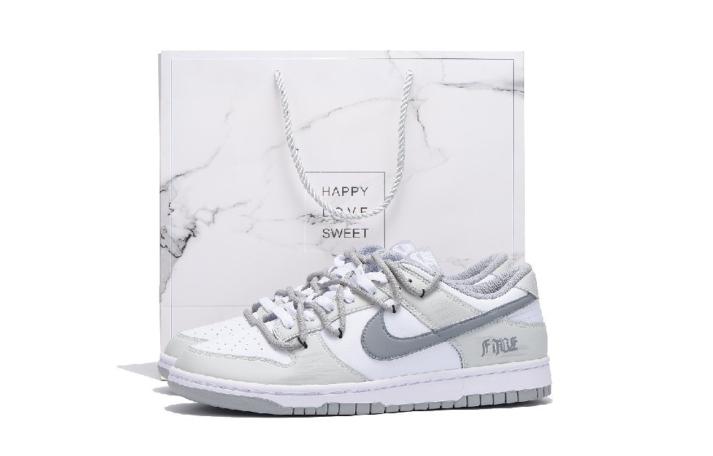 Nike Dunk Coverage Slip Resistant And Abrasion Resistant Low Top Skateboard Shoes Unisex Light Gray