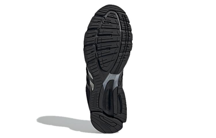 Adidas Equipment 10 Primeknit 'Black White' купить в интернет-магазине Yoocart с быстрой доставкой по России.
