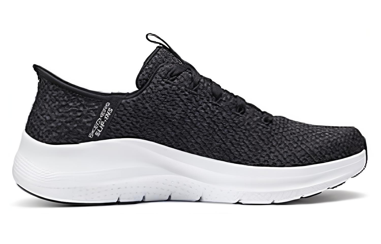 Skechers Low Top Running Shoes Men's Black White купить в интернет-магазине Yoocart с быстрой доставкой по России.